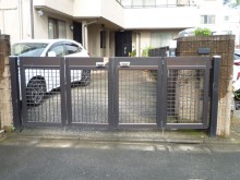 古くなったポストと門扉のお取替え 古くなったポストと門扉のお取替え